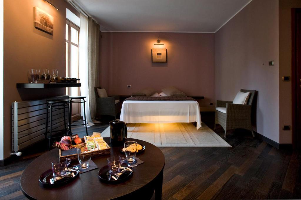 Casa Svizzera Agriturismo Бароло Стая снимка