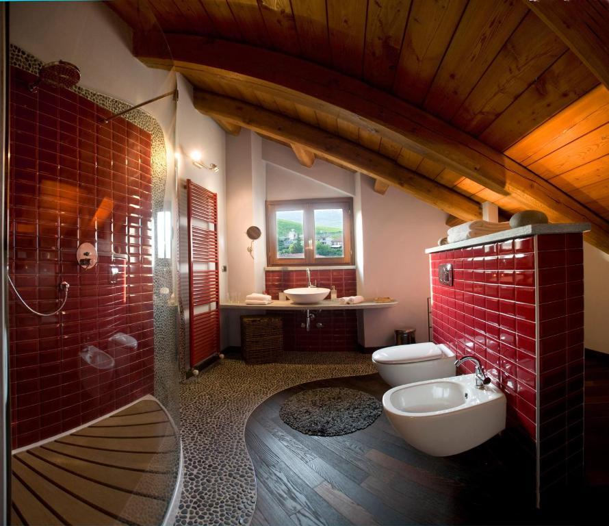 Casa Svizzera Agriturismo Bed & Breakfast Бароло Стая снимка