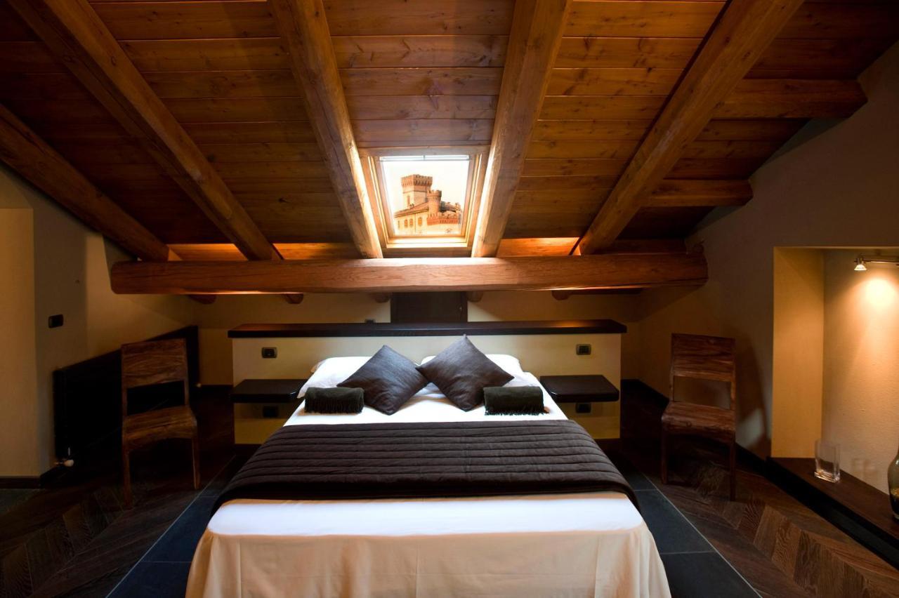 Casa Svizzera Agriturismo Бароло Екстериор снимка